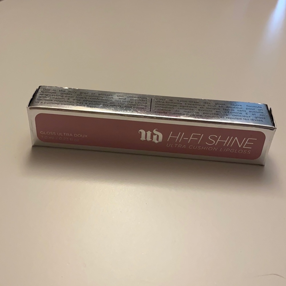Urban Decay Hi-Fi Shine Lipgloss color Obsessed